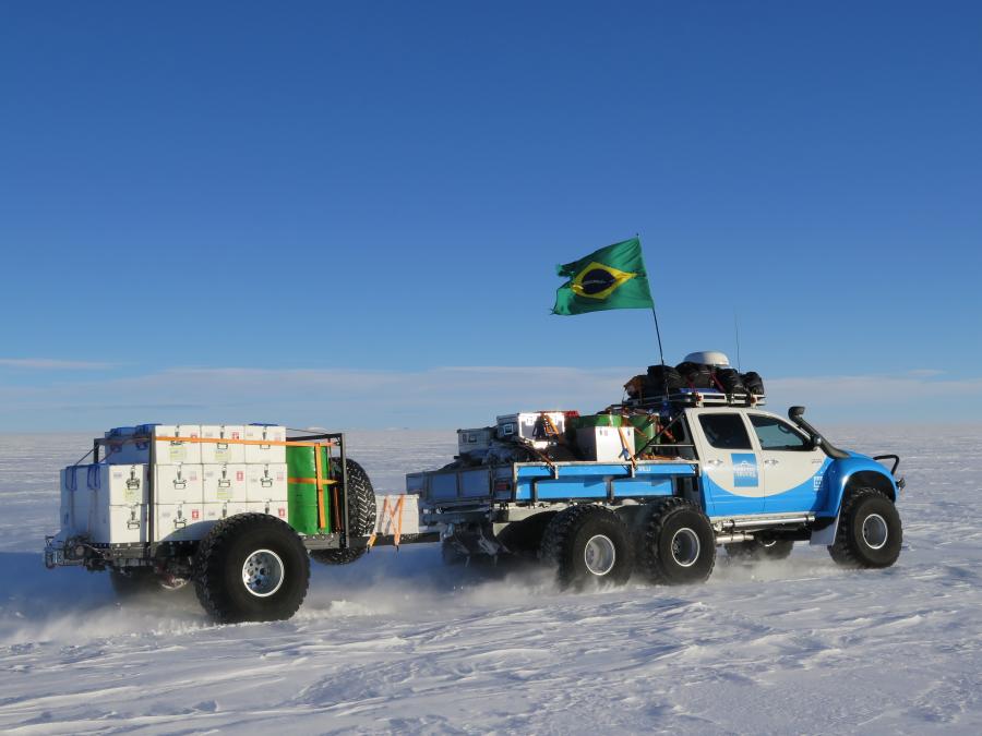 Arctic Trucks Toyota Hilux AT44 Antarctica Brazilian Research 6x6 '2015